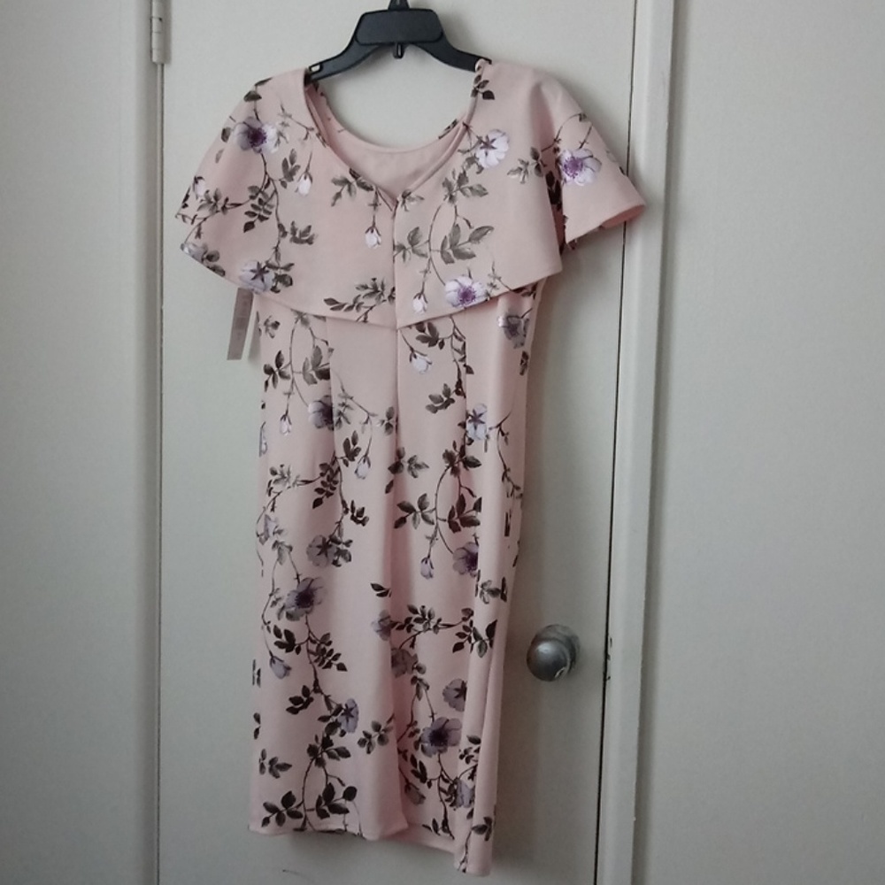 Dress - Picture 2 of 4